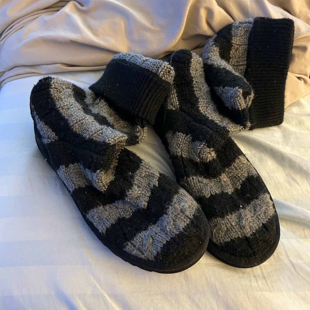 UGG Black and Gray Knit Cardy Boots